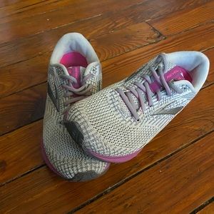Brooks Revel 3 Grey/primer/hollyhock Running Shoe Size 8 N1784